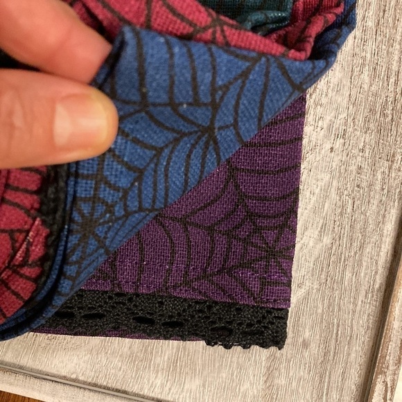 NEW Cynthia ROWLEY Curious SPIDERWEB Kitchen Towels Set of 4 - Picture 5 of 8